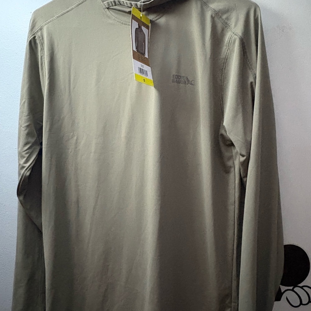 Eddie Bauer Men's Long Sleeve Beige / Olive Tee